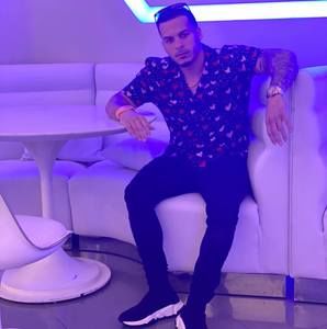 Meet your Posher, Jay